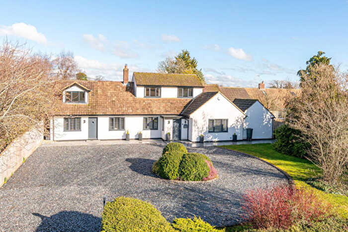 5 Bedroom Detached House For Sale In Kingway View, Corston, SN16