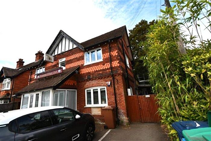 1 Bedroom Maisonette To Rent In Bedroom Property In Guildford, GU5