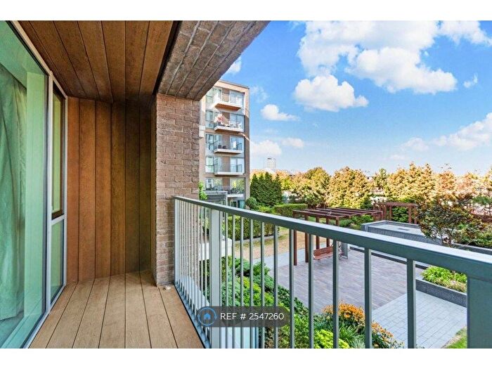 1 Bedroom Flat To Rent In Chelsea Creek, London, SW6