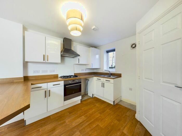 2 Bedroom Terraced House To Rent In Grosvenor Road, Kingswood, HU7