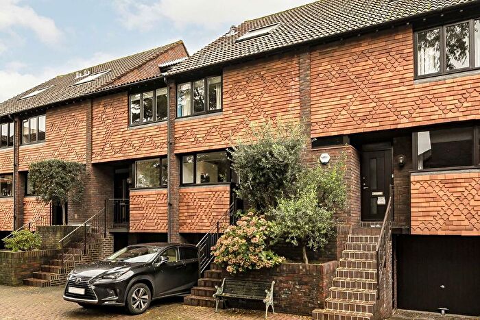 3 Bedroom Terraced House To Rent In Mallard Place, Twickenham, TW1