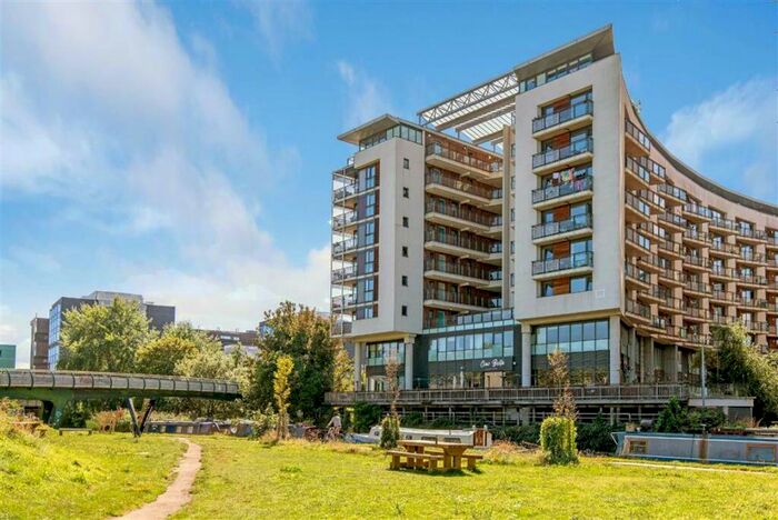 2 Bedroom Flat To Rent In Palmers Road, Bethnal Green, E2