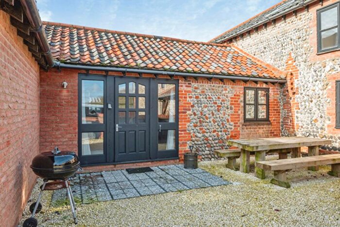 2 Bedroom Barn Conversion For Sale In Cromer Road, Roughton, Norwich, Norfolk, NR11