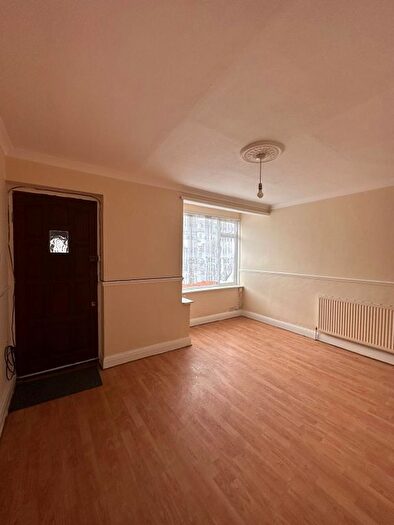3 Bedroom Terraced House To Rent In Third Avenue, Dagenham, RM10