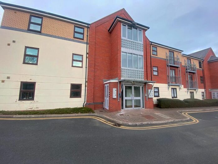 2 Bedroom Flat To Rent In Albert Road, Tamworth, B79