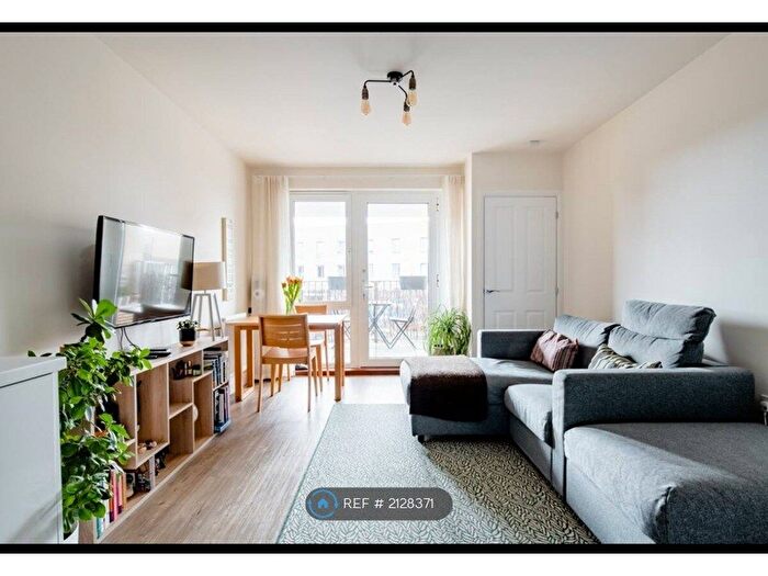 2 Bedroom Flat To Rent In Trumpington, Cambridge, CB2