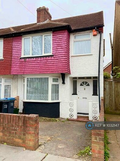 3 Bedroom End Of Terrace House To Rent In Thornton Heath, London, CR0