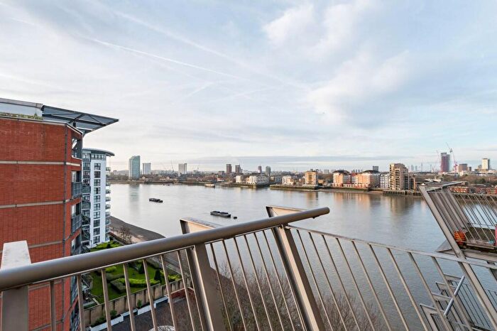 2 Bedroom Flat To Rent In Hutchings Street, Isle Of Dogs, London, E14
