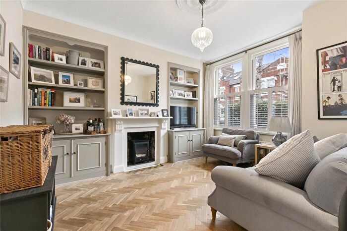 3 Bedroom Terraced House For Sale In Blandfield Road, London, SW12