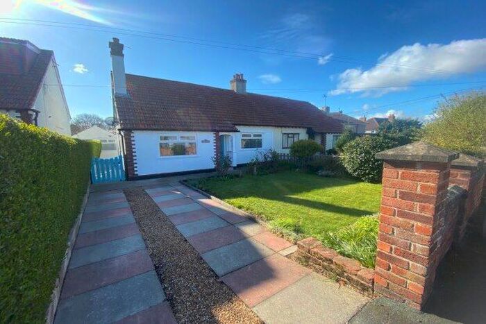 2 Bedroom Bungalow To Rent In Brooklands Road, Neston, CH64