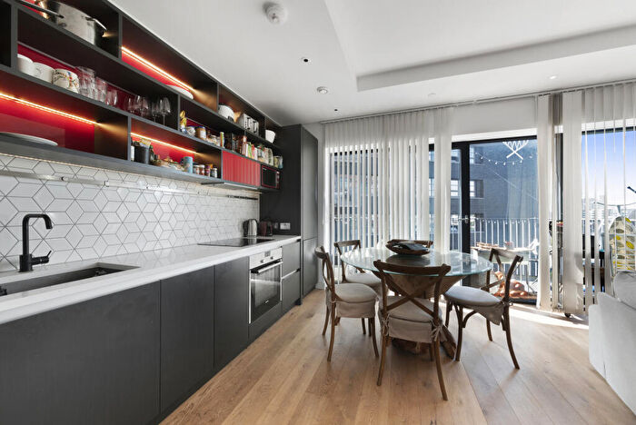 1 Bedroom Flat For Sale In Meade House, Canary Wharf, E14