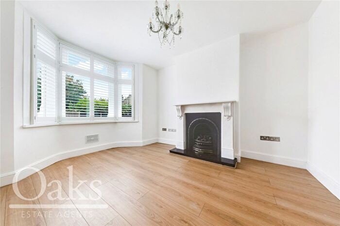 3 Bedroom Detached House For Sale In Stretton Road, East Croydon, CR0
