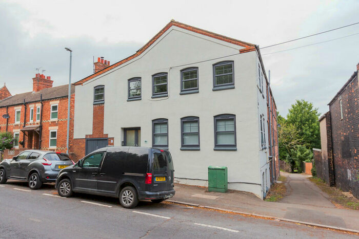 2 Bedroom Apartment To Rent In Finedon Road, Irthlingborough, NN9