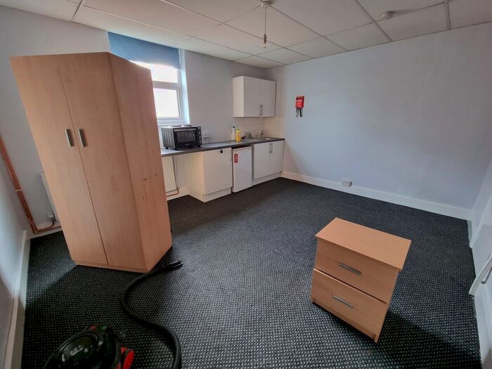 Studio To Rent In Aldborough Rd South, Seven Kings, Ilford, IG3