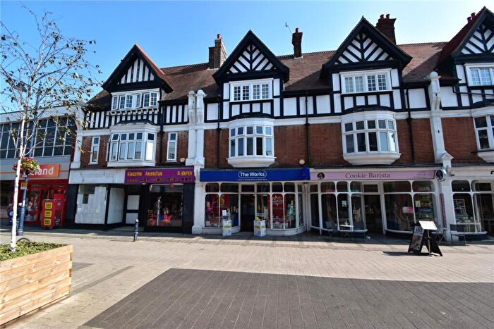 Maisonette To Rent In Albert Walk, Felixstowe, Suffolk, IP11