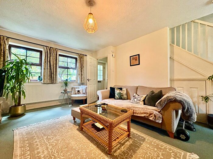 3 Bedroom House To Rent In Meadow Close, Hertford, Herts, SG13