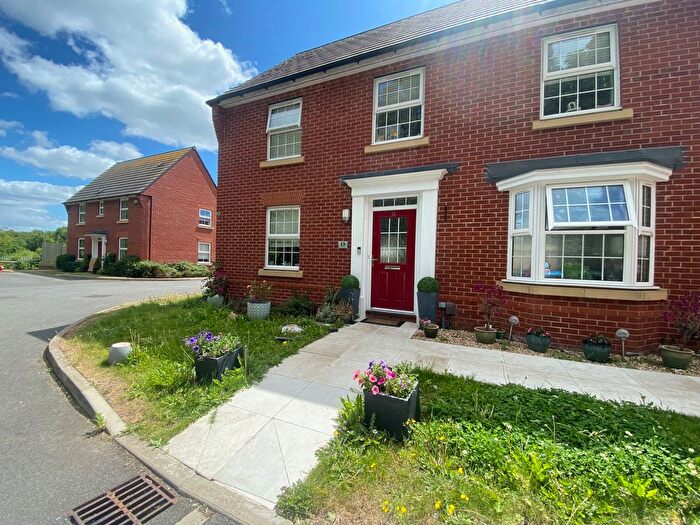 4 Bedroom Detached House To Rent In Camberwell Place, Hemel Hempstead, HP2