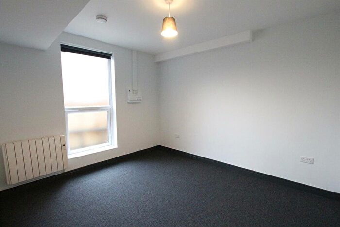 1 Bedroom Flat To Rent In Hazelwood Road, Northampton, Northampton, NN1