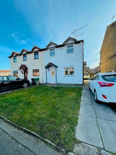 2 Bedroom Semi-Detached House To Rent In Broadside, Gateshead NE10