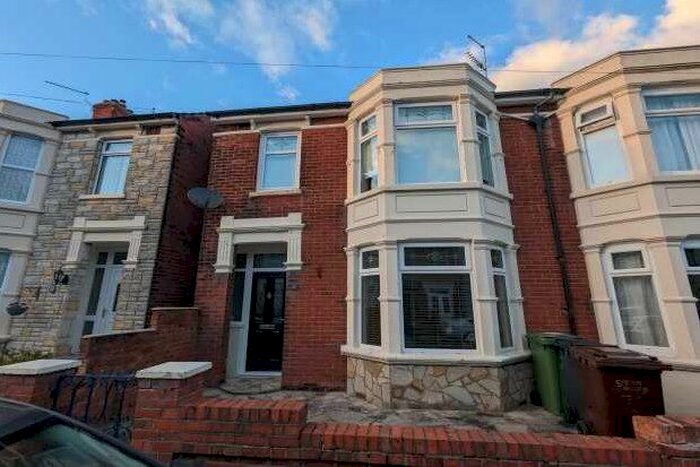 4 Bedroom Semi-Detached House To Rent In Cedar Grove, Portsmouth, PO3