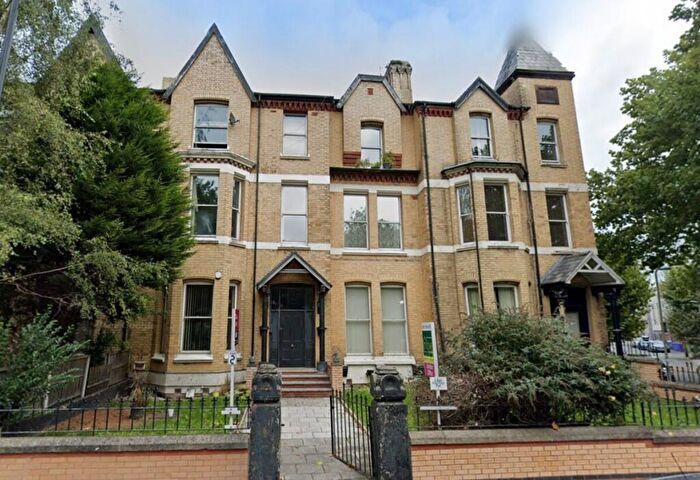 2 Bedroom Apartment To Rent In Princes Avenue, L8