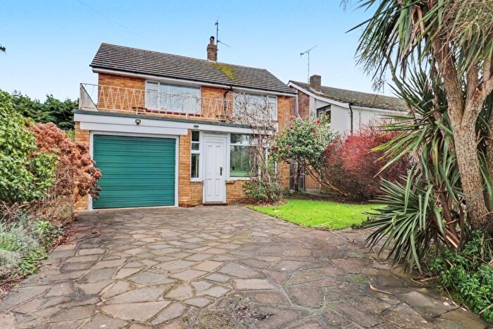 3 Bedroom Detached House For Sale In Maplin Way, Thorpe Bay, SS1