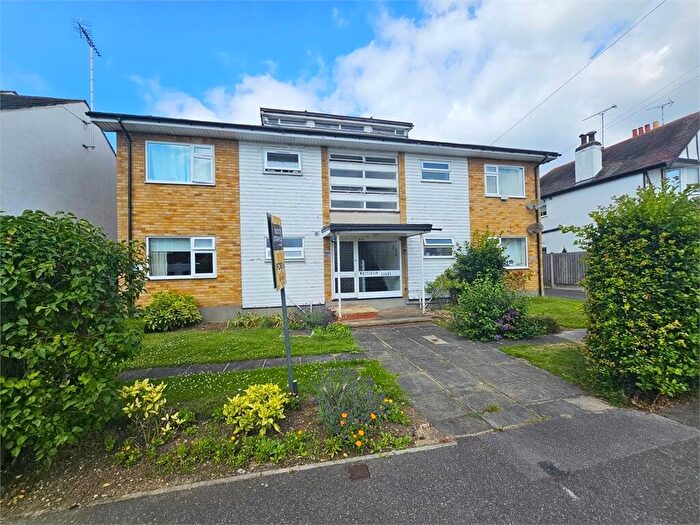 2 Bedroom Apartment To Rent In Westleigh Avenue, Leigh-on-Sea, Leigh On Sea, Essex., SS9