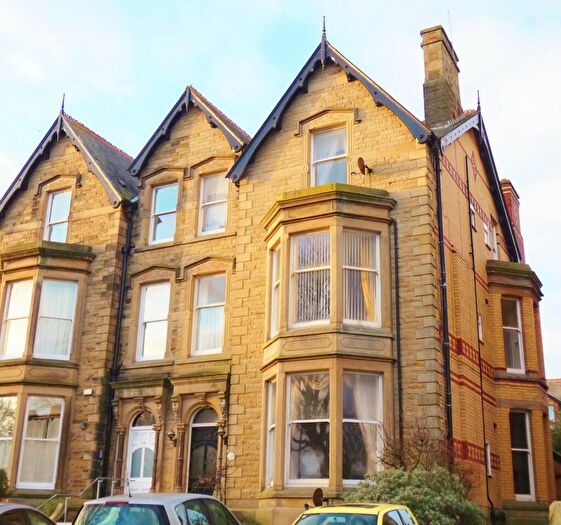 2 Bedroom Apartment To Rent In Clifton Drive North, Lytham St. Annes, FY8