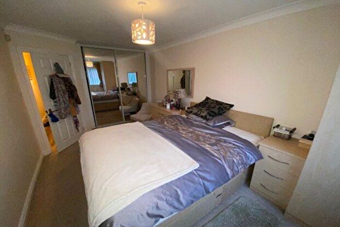 2 Bedroom Flat To Rent In Brunsborough Close, Wirral, CH62
