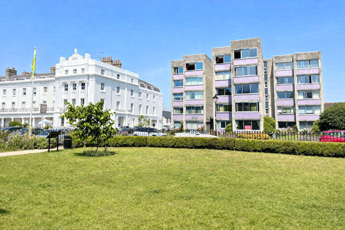 2 Bedroom Apartment For Sale In Ambleside Court, Crescent Road, Alverstoke, Gosport, PO12