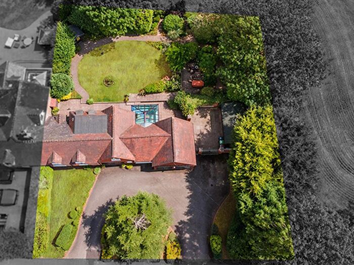 4 Bedroom Cottage For Sale In Stratford Road, Hockley Heath, Solihull, B94