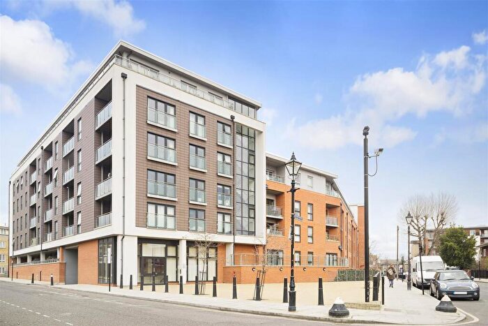 Studio To Rent In Windsor Court, Mostyn Grove, London, E3