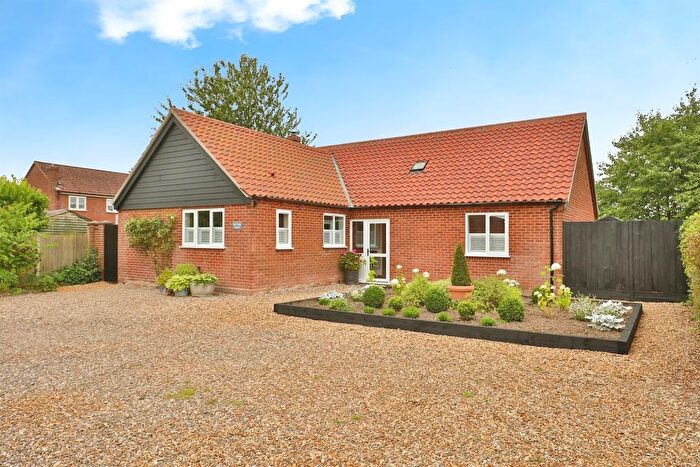 3 Bedroom Detached Bungalow For Sale In The Street, Barney, Fakenham, NR21