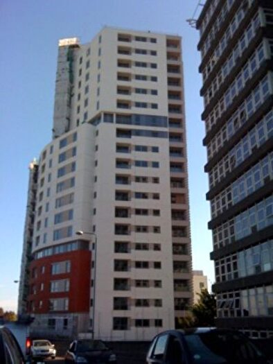 2 Bedroom Flat To Rent In High Road, Ilford, IG1