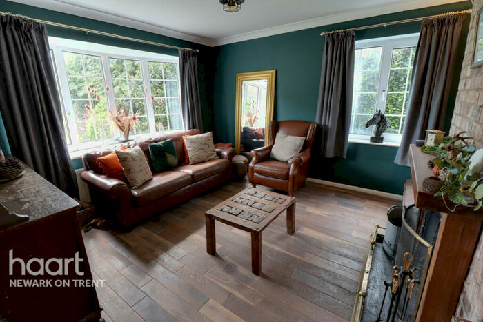 3 Bedroom Bungalow For Sale In Main Street, Newark, NG23