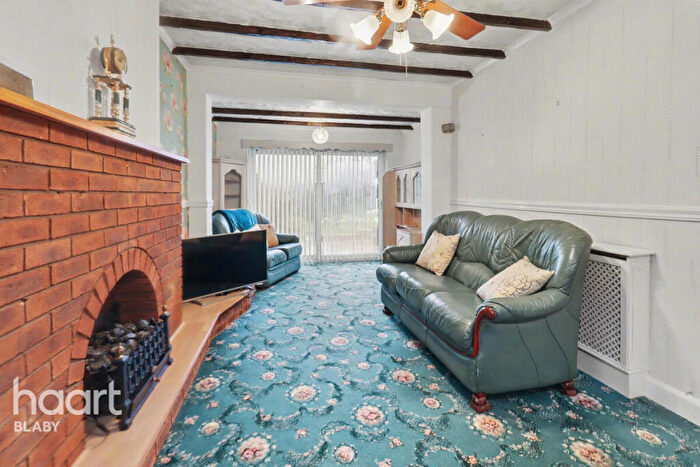 2 Bedroom Detached Bungalow For Sale In The Plantation, Leicester, LE8