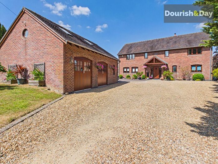 6 Bedroom Detached House For Sale In Moreton Street, Prees, SY13