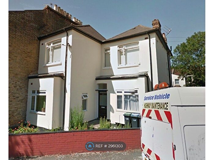 2 Bedroom Flat To Rent In Edmonton, London, N9