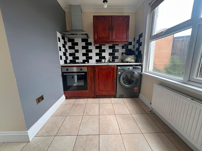 1 Bedroom Flat To Rent In Northwold Road, London, E5
