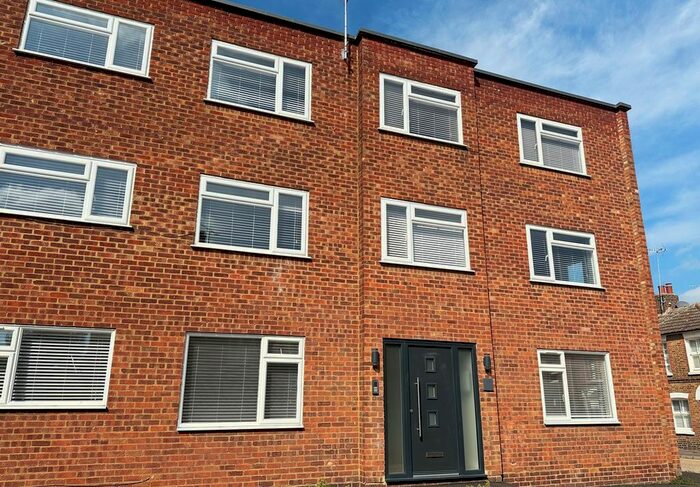 2 Bedroom Flat To Rent In St. Peters Street, Whitstable, CT5