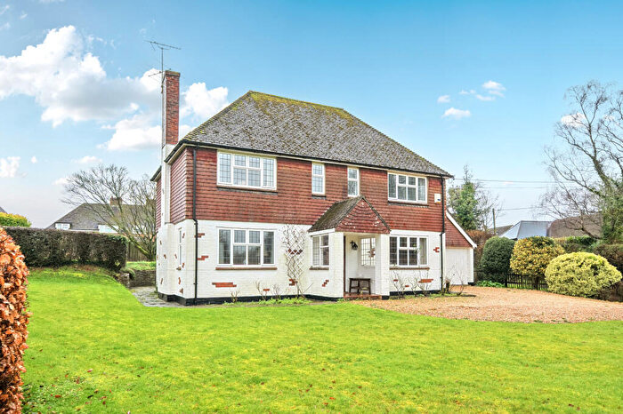 4 Bedroom Detached House For Sale In Drury Lane, Bentworth, GU34