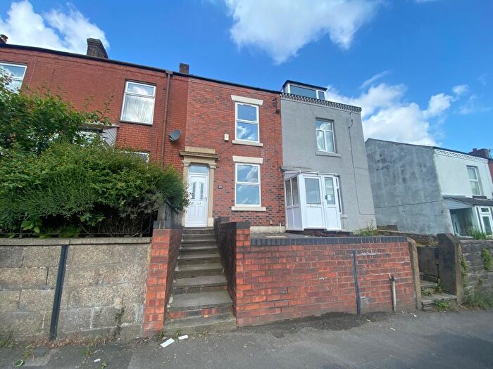 2 Bedroom House To Rent In Botany Brow, Chorley, PR6