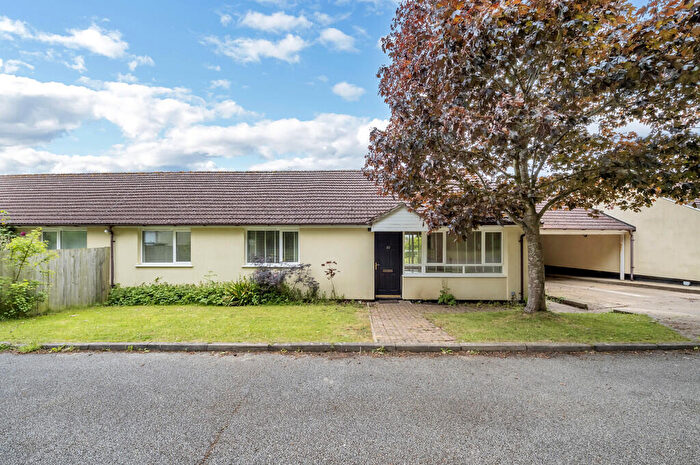 3 Bedroom Semi-Detached Bungalow For Sale In Charity William Way, Stanton, IP31