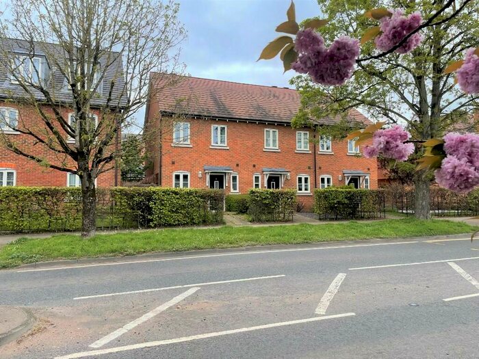 2 Bedroom End Of Terrace House To Rent In Frogmore, St. Albans, Hertfordshire, AL2