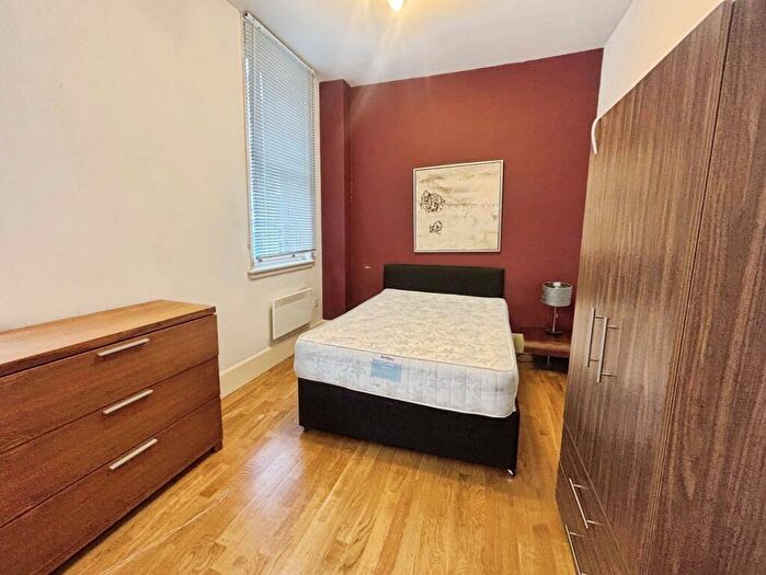 1 Bedroom Flat To Rent In Thornton Chambers, The Headrow, Leeds, West Yorkshire, LS1