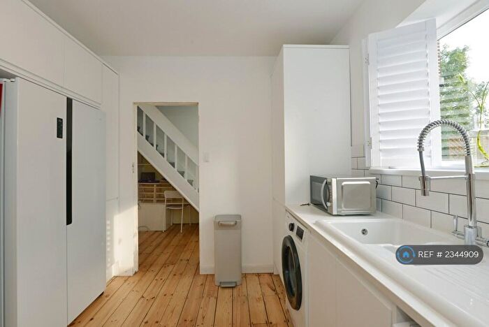 3 Bedroom Maisonette To Rent In East End Road, London, N2