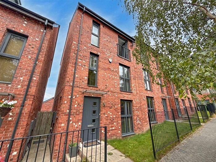 4 Bedroom Semi Detached House For Sale In Park View Avenue, Low Fell, Gateshead, NE9