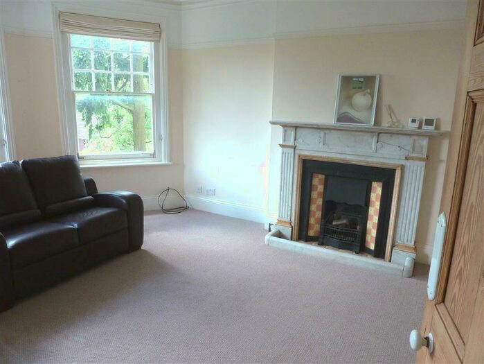 1 Bedroom Apartment To Rent In Boyn Hill Avenue, Maidenhead, SL6