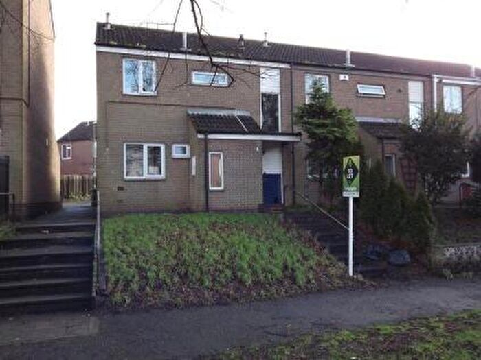 Terraced House To Rent In Arne Court, Nottingham, Nottinghamshire, NG2
