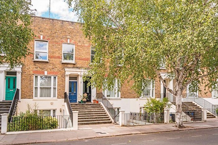 3 Bedroom Flat For Sale In Warlock Road, Maida Vale, W9